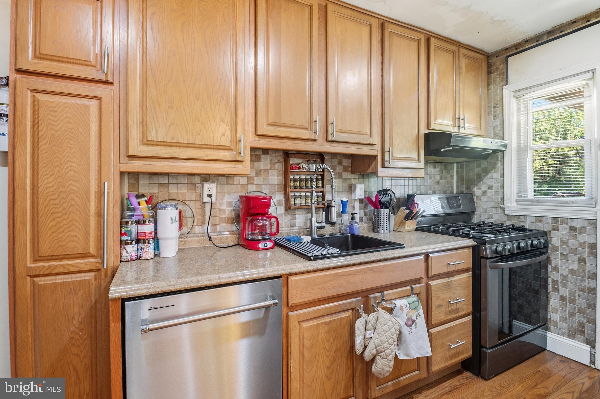 688 Middlesex Road Essex, MD 21221 - Photo 10 of 25
