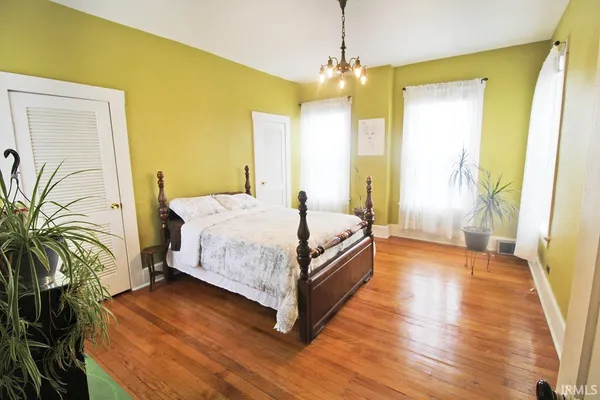 $254,900 | 121 North 7th Street, Boonville, IN 47601