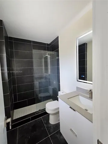 $6,000 | 834 Raymond Street, Miami Beach, FL 33141