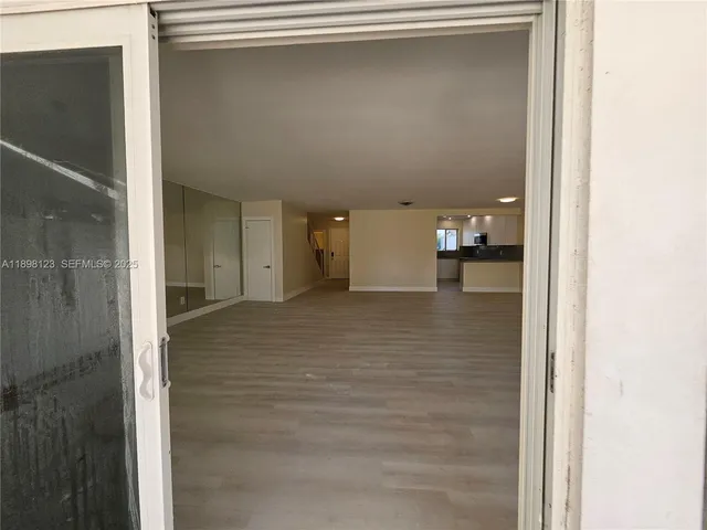 $6,000 | 834 Raymond Street, Miami Beach, FL 33141