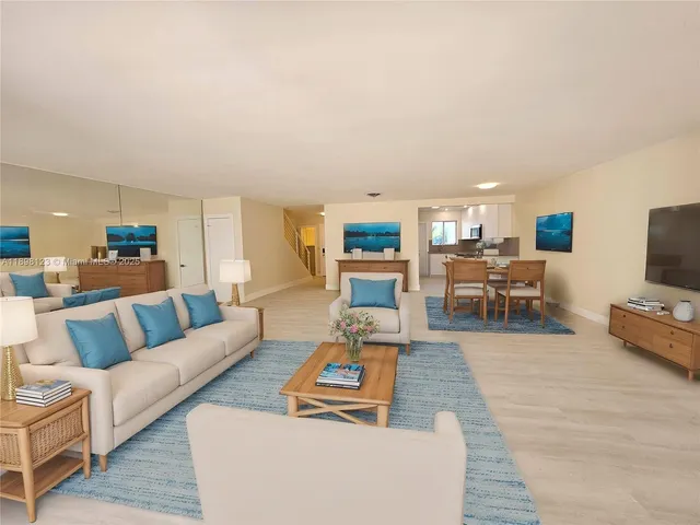 $6,000 | 834 Raymond Street, Miami Beach, FL 33141