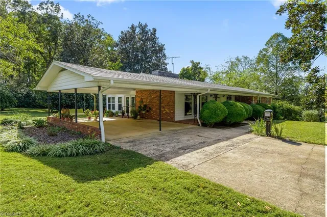 $1,250,000 | 1520 Brims Grove Road, Pinnacle, NC 27043