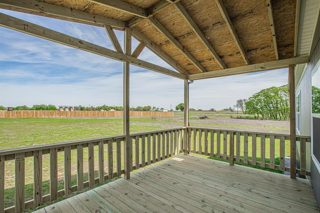 2019 Denver Road Sunset, TX 76270 - Photo 7 of 35