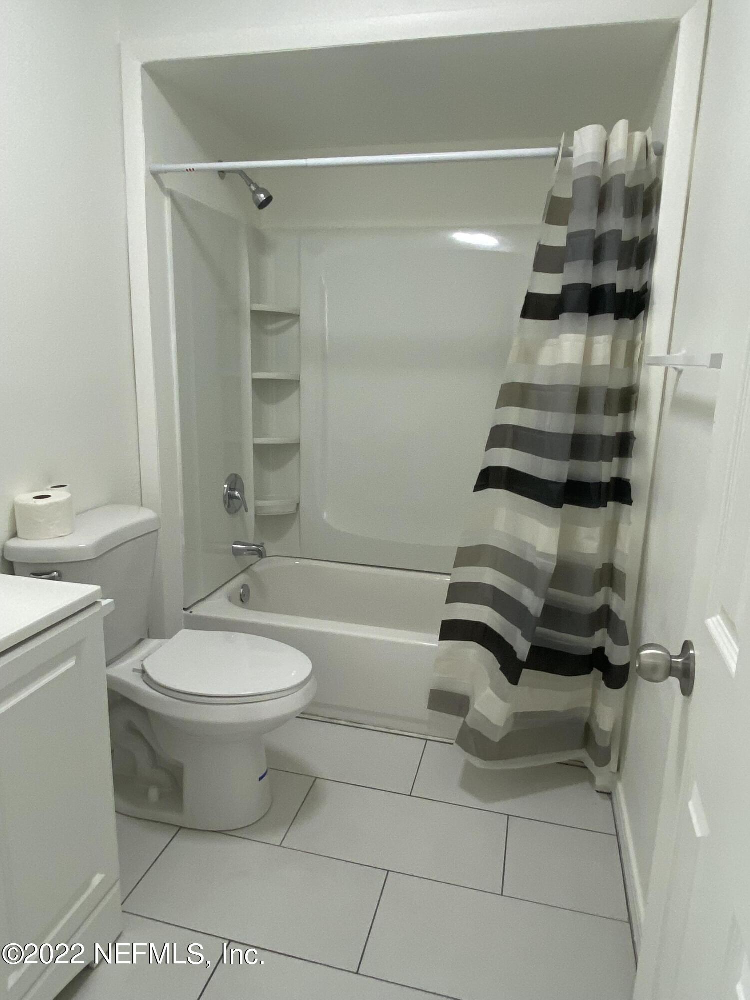 136 Park Road Interlachen, FL 32148 - Photo 20 of 28 Bathroom