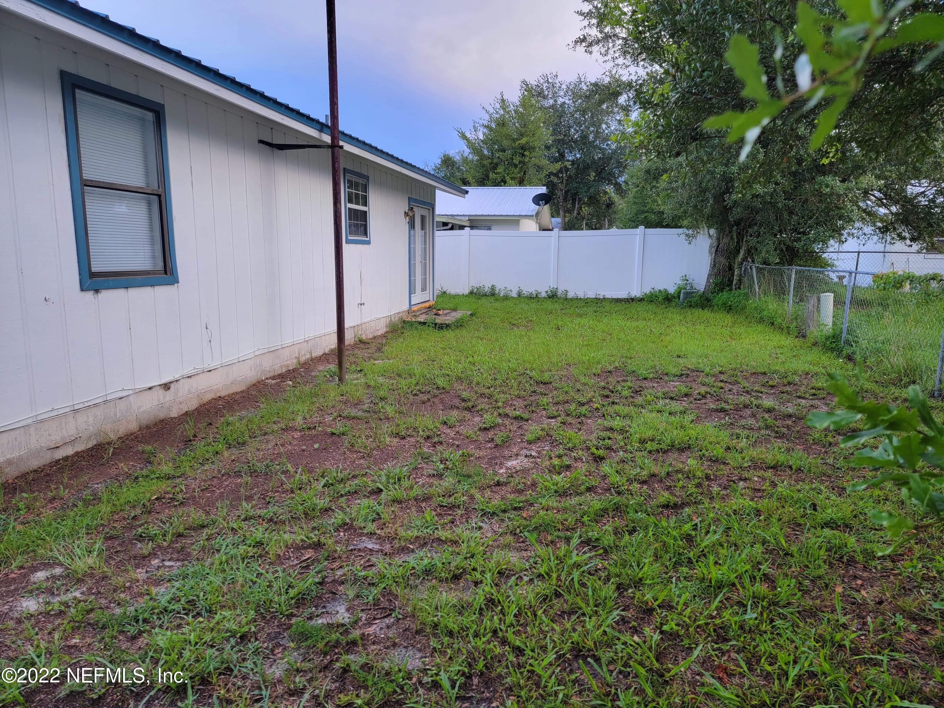 136 Park Road Interlachen, FL 32148 - Photo 24 of 28 Back yard
