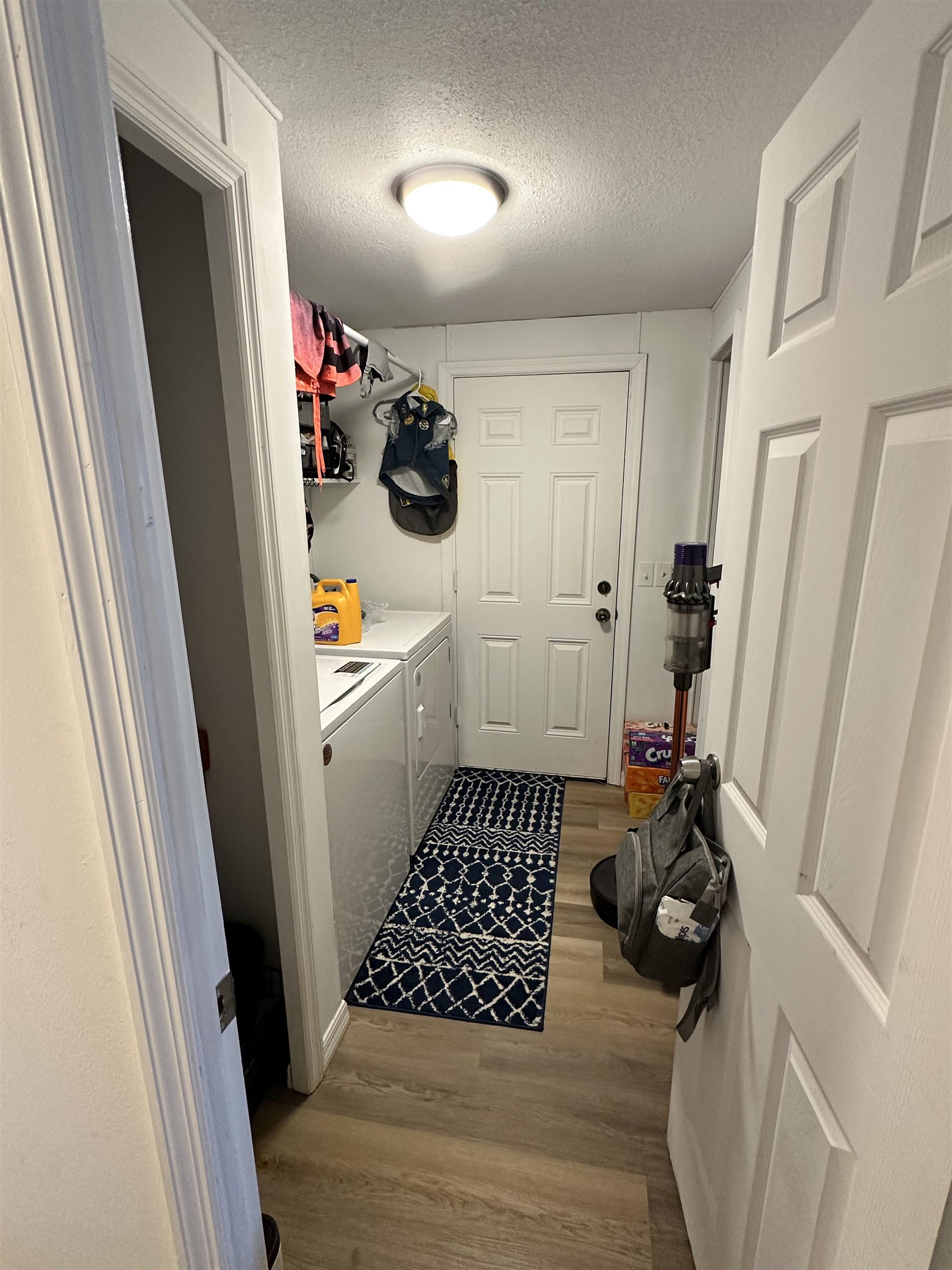 272 Pizarro Road St. Augustine, FL 32080 - Photo 18 of 23 a room with a closet and a window