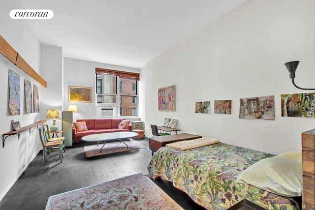 $575,000 | 23 Waverly Place, Unit 4W | Greenwich Village