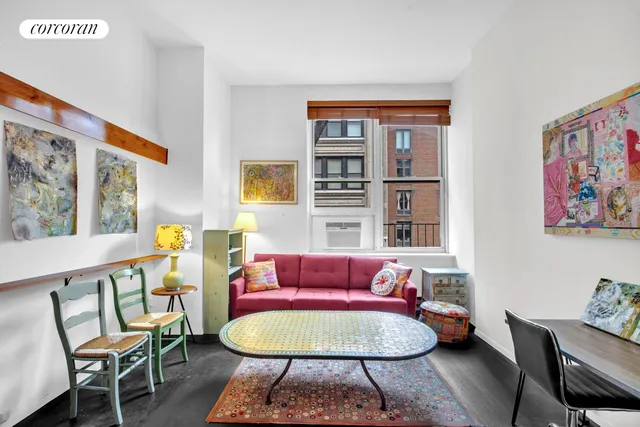 $575,000 | 23 Waverly Place, Unit 4W | Greenwich Village