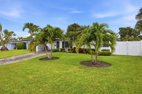 $799,000 | 817 Southeast 16th Street, Deerfield Beach, FL 33441