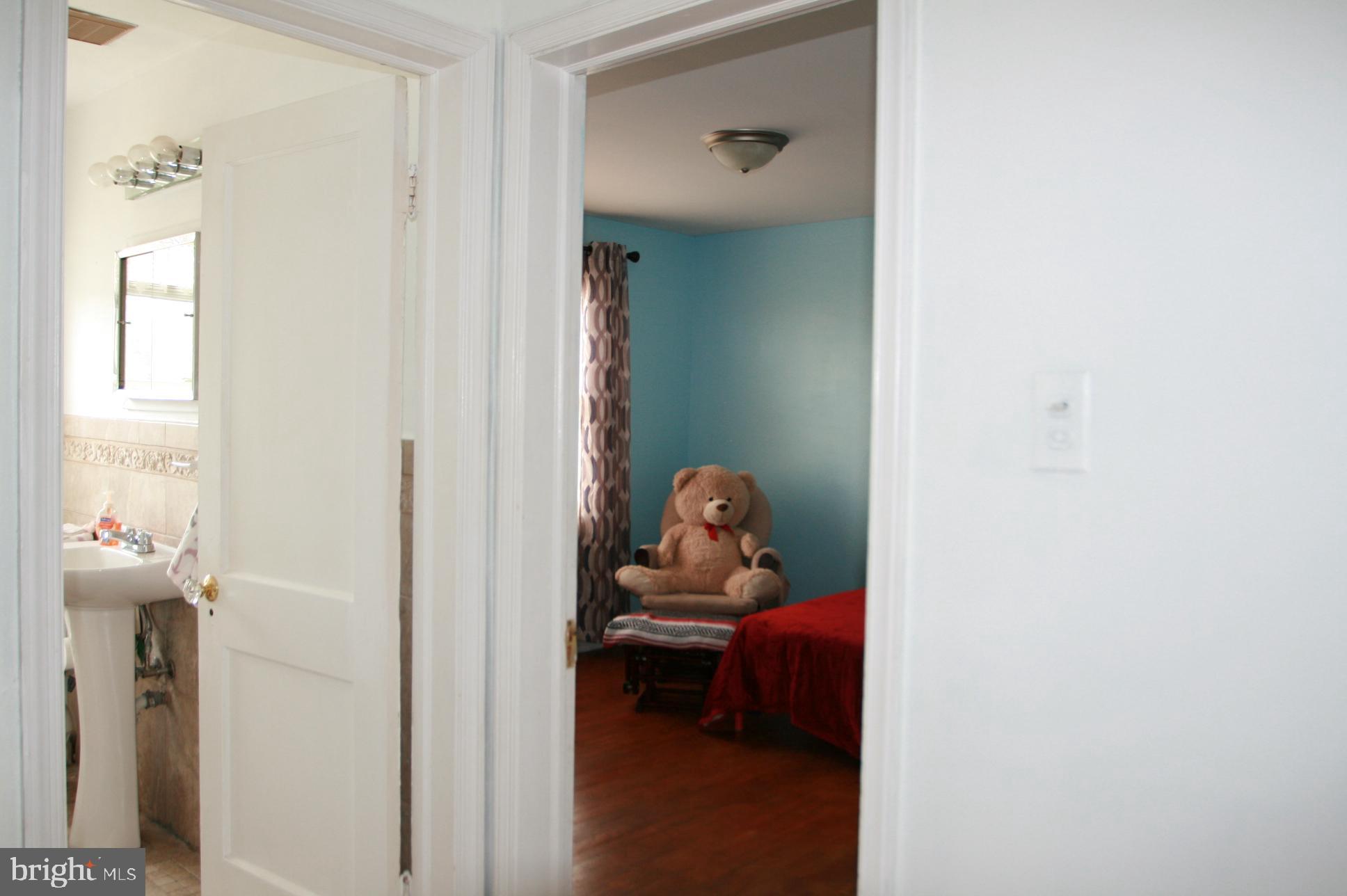 1622 Kirkwood Road Baltimore, MD 21207 - Photo 7 of 31