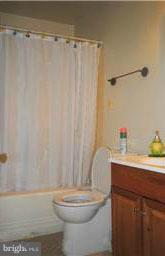 5815 Lednura Road Baltimore, MD 21225 - Photo 9 of 12 Bath