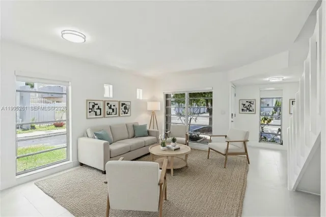 $4,300 | 3597 Southwest 17th Street, Unit 3597, Miami, FL 33145