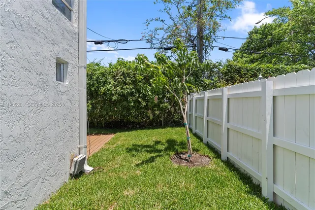 $4,500 | 3597 Southwest 17th Street, Unit 3597, Miami, FL 33145