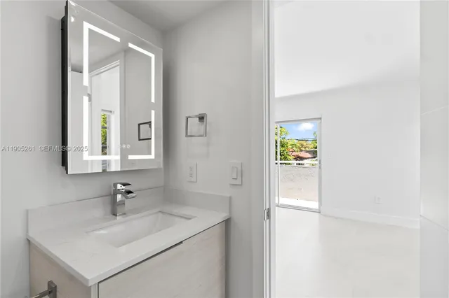 $4,500 | 3597 Southwest 17th Street, Unit 3597, Miami, FL 33145