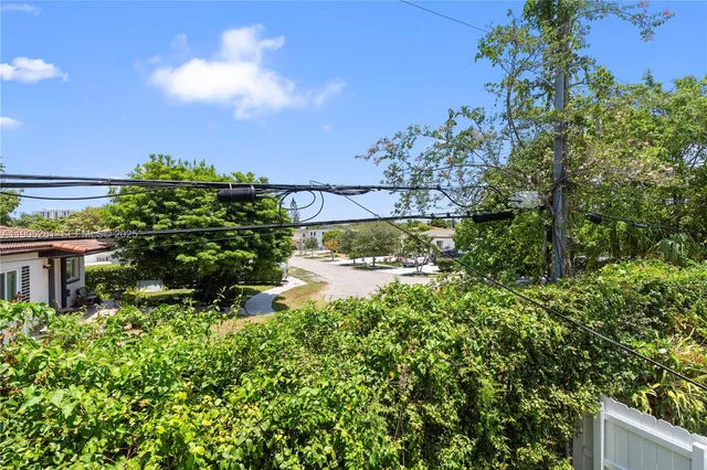 $4,500 | 3597 Southwest 17th Street, Unit 3597, Miami, FL 33145