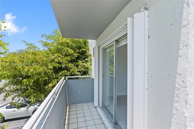 $4,500 | 3597 Southwest 17th Street, Unit 3597, Miami, FL 33145