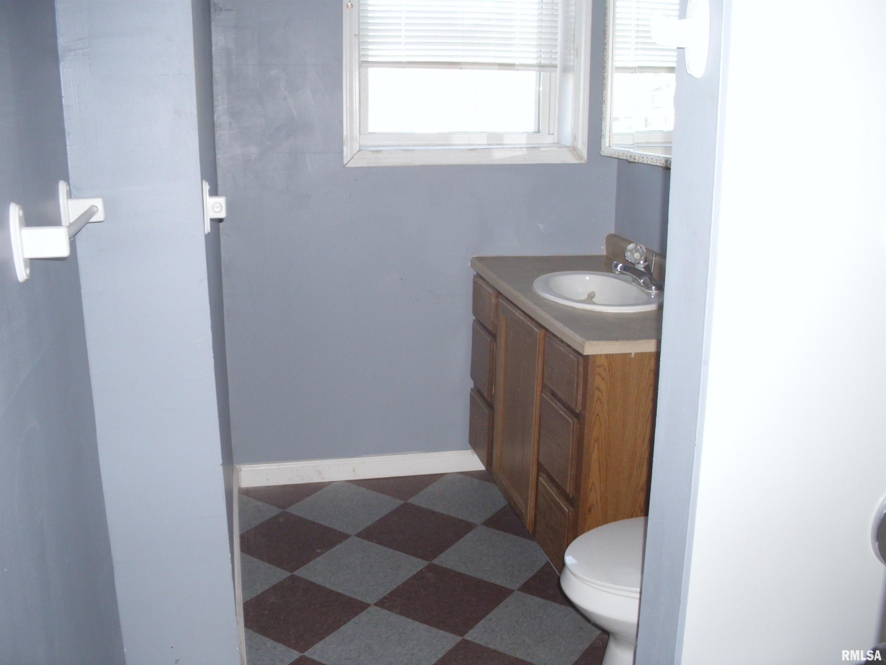 117 East Springfield Street Virginia, IL 62691 - Photo 14 of 39