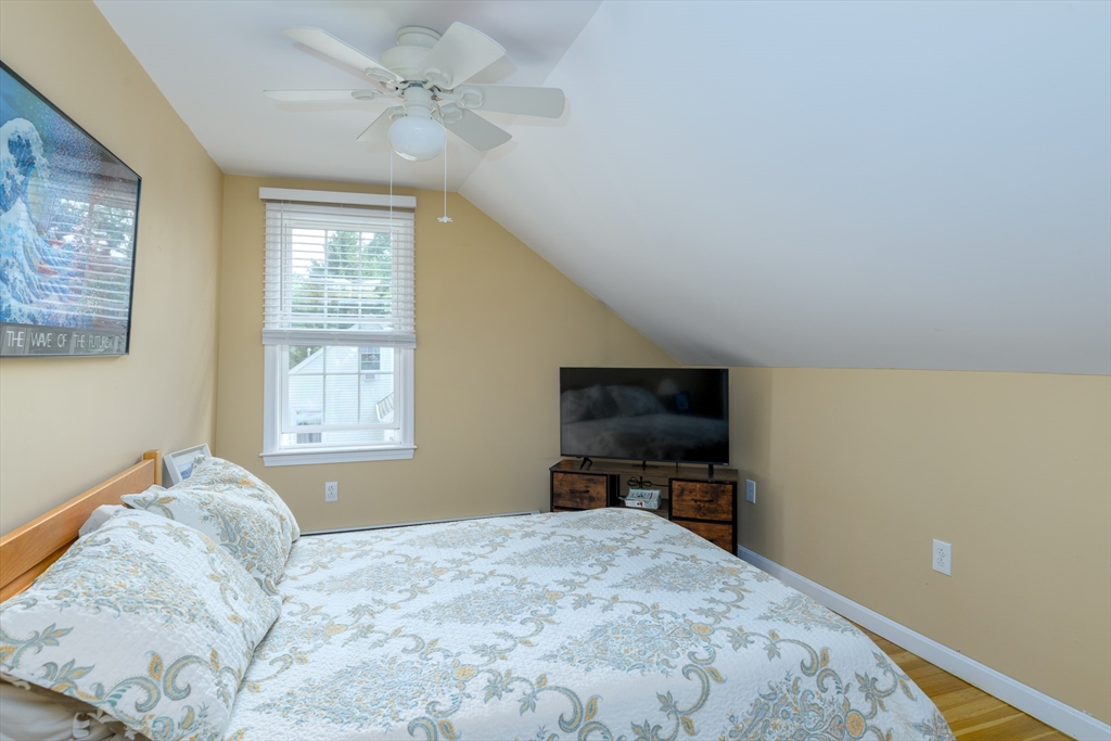 42 Lovell Road Holden, MA 01520 - Photo 21 of 26