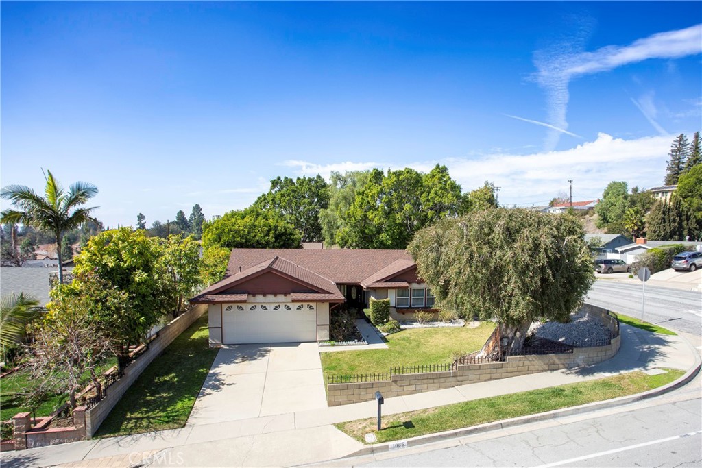 1085 Tamarack Avenue Brea, CA 92821 - Photo 4 of 28 a house view with a garden space