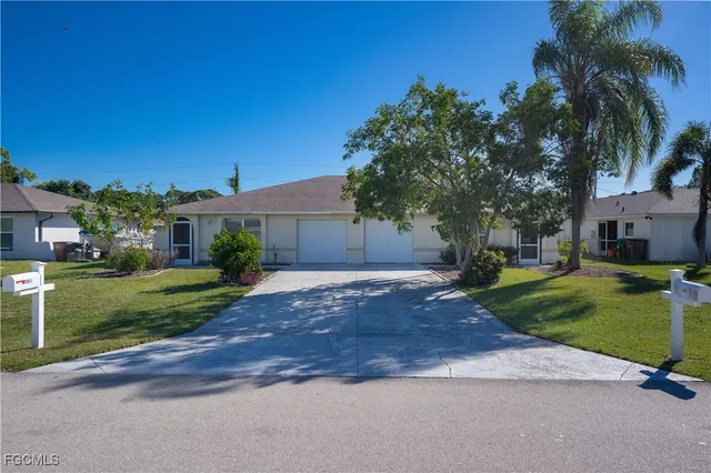 $450,000 | 931-933 Southeast 23rd Place, Cape Coral, FL 33990