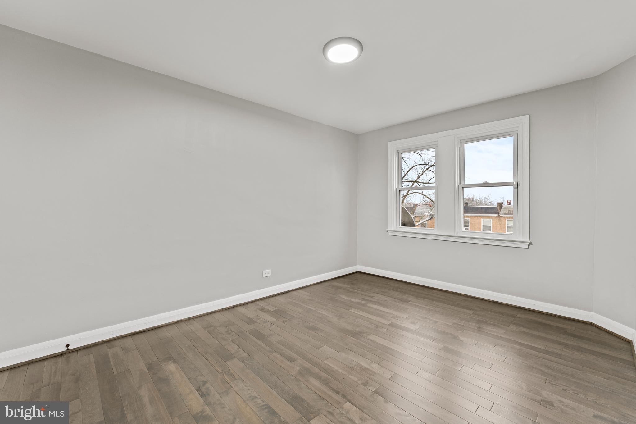 2422 Shirley Avenue Baltimore, MD 21215 - Photo 12 of 31