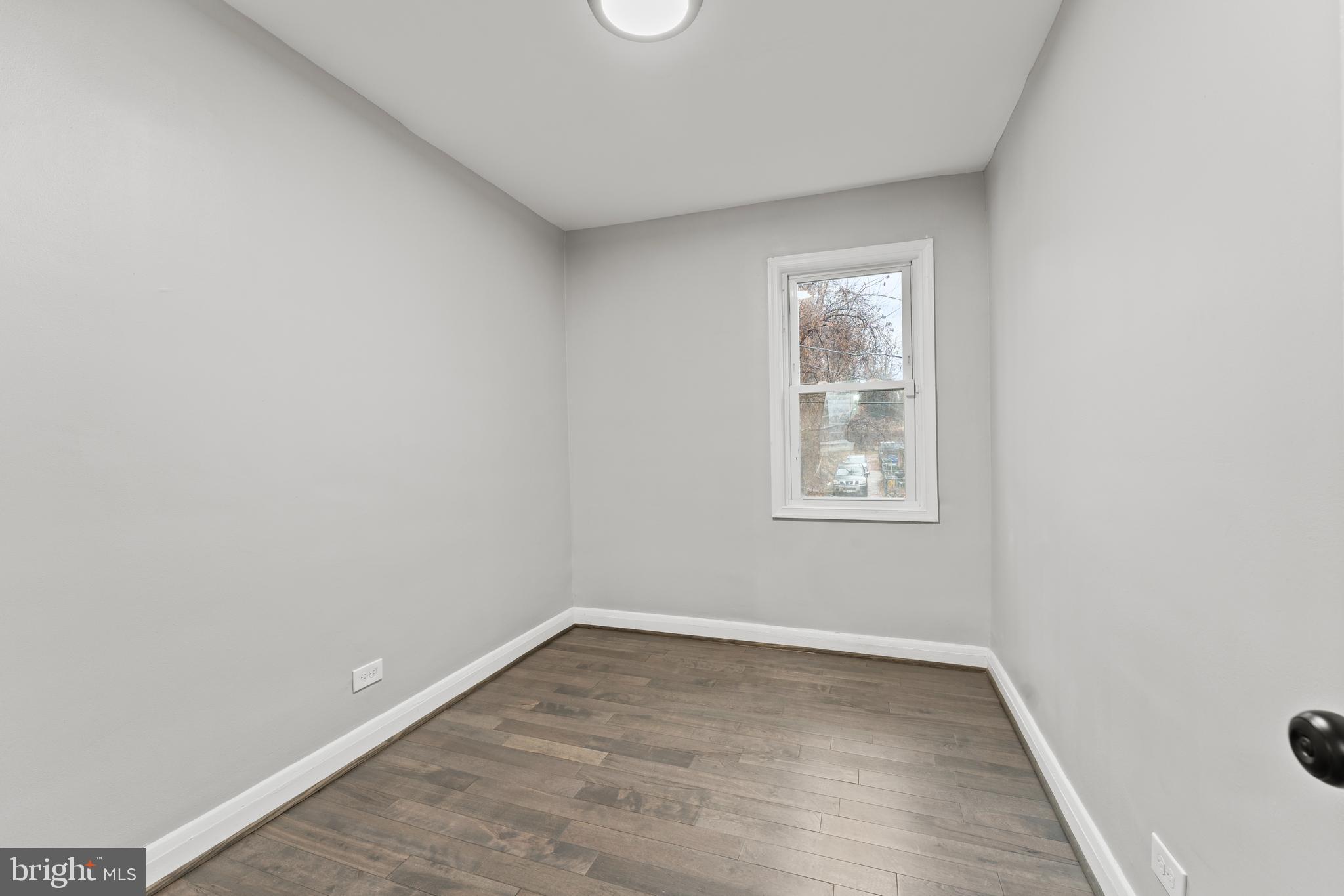 2422 Shirley Avenue Baltimore, MD 21215 - Photo 16 of 31