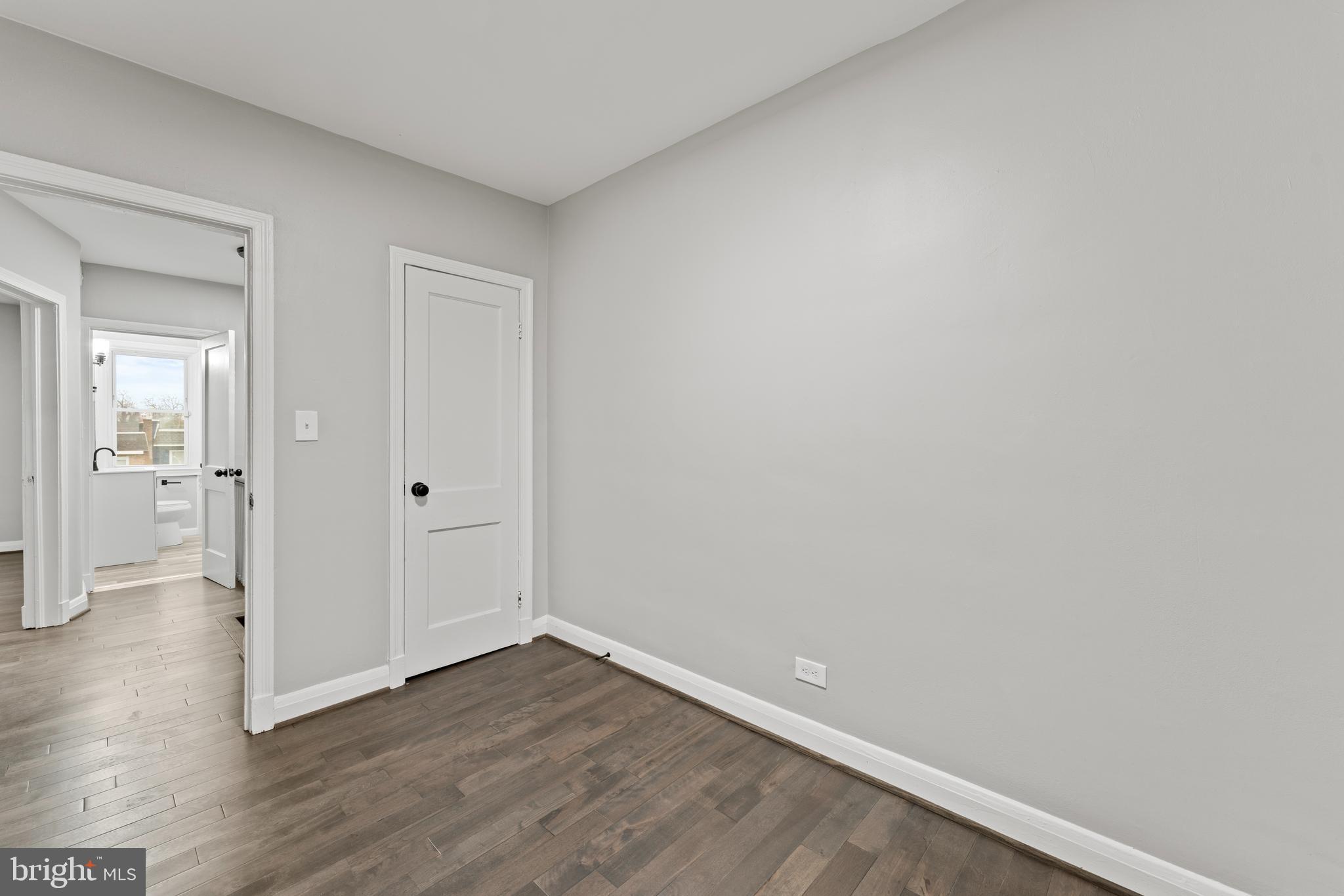 2422 Shirley Avenue Baltimore, MD 21215 - Photo 17 of 31