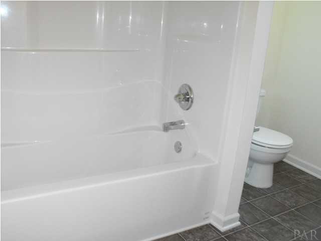 2195 Liberty Loop Road, Unit 16C Cantonment, FL 32533 - Photo 20 of 24 guest bath