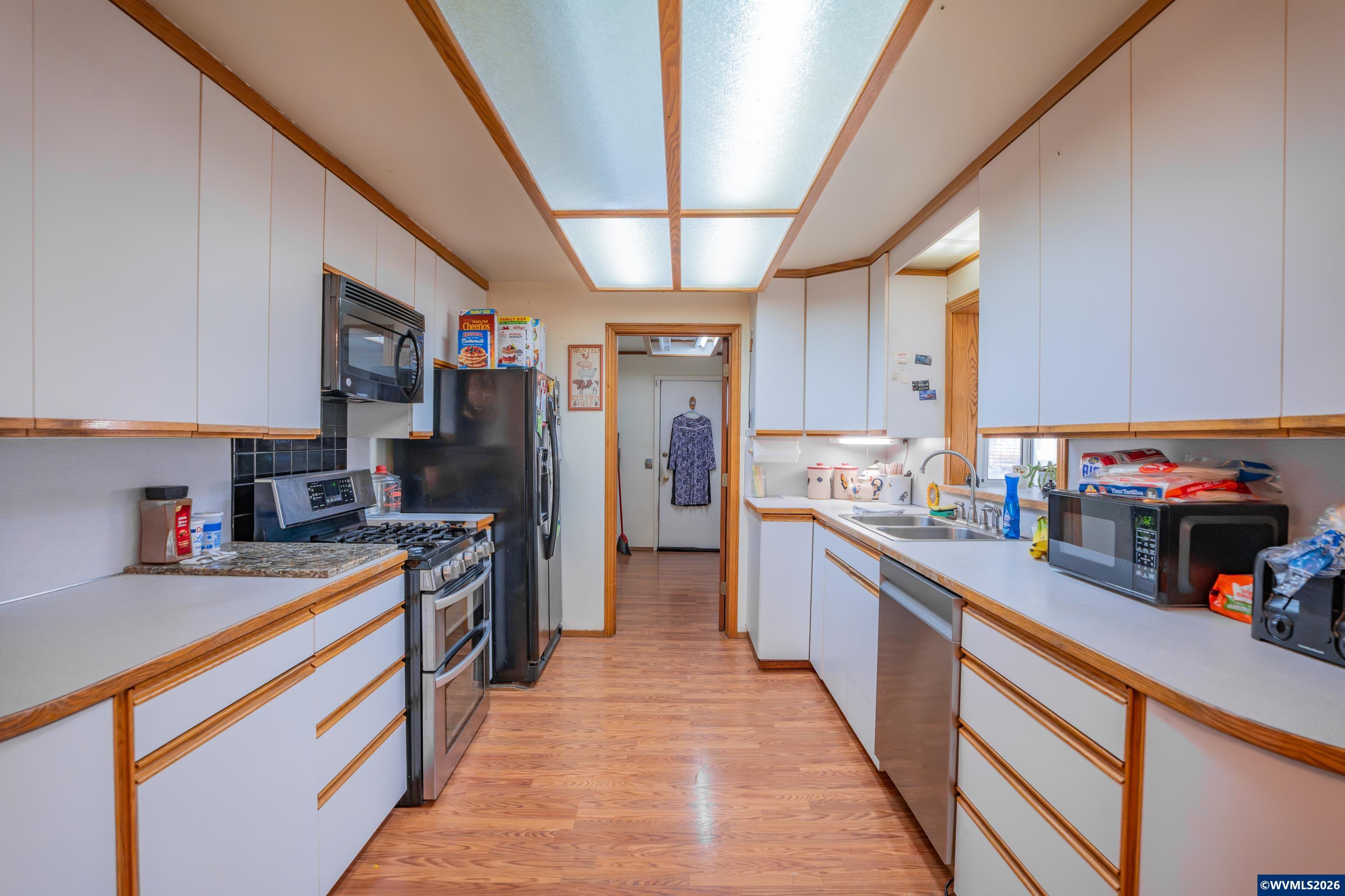 31146 Willoway Drive Southwest Albany, OR 97321 - Photo 4 of 26
