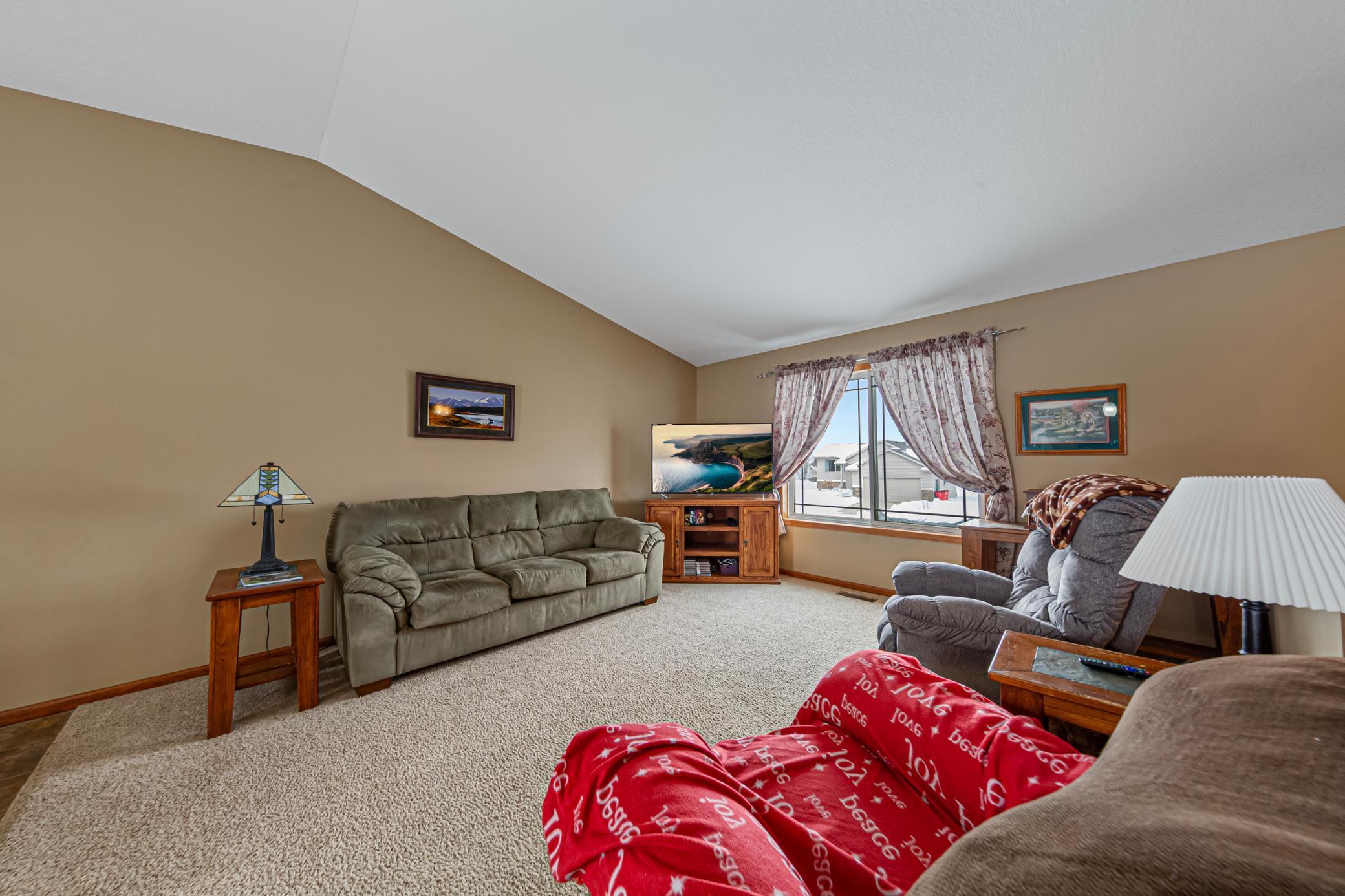 5779 Excalibur Court Northwest Rochester, MN 55901 - Photo 5 of 36