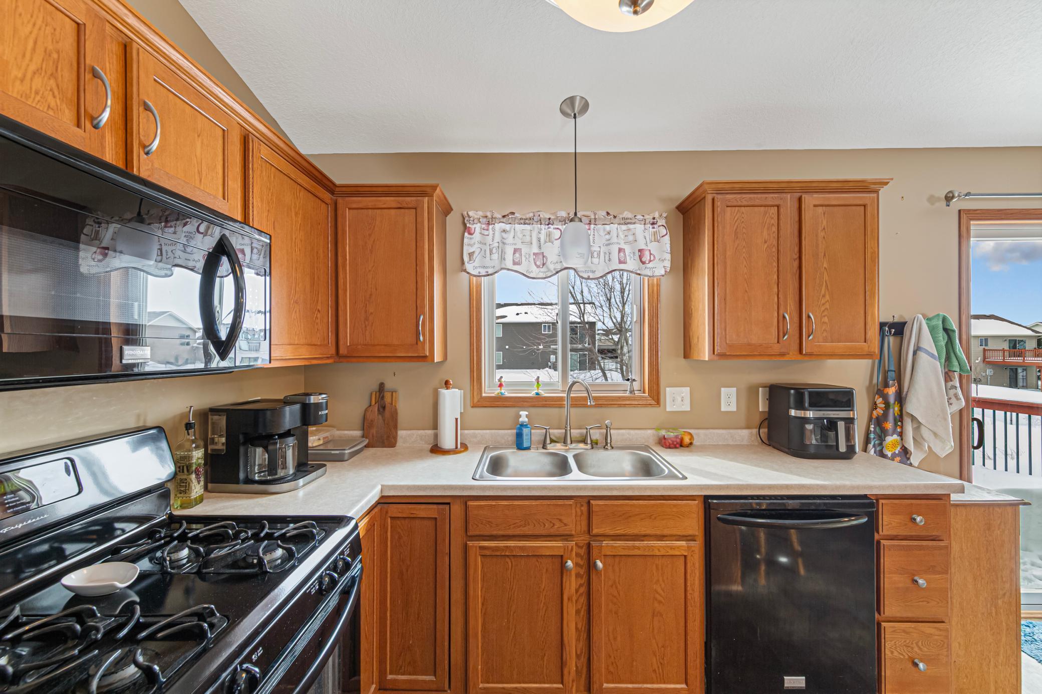 5779 Excalibur Court Northwest Rochester, MN 55901 - Photo 9 of 36