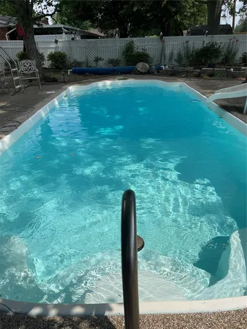 $220,000 | 619 Mark Drive, Waterloo, IL 62298