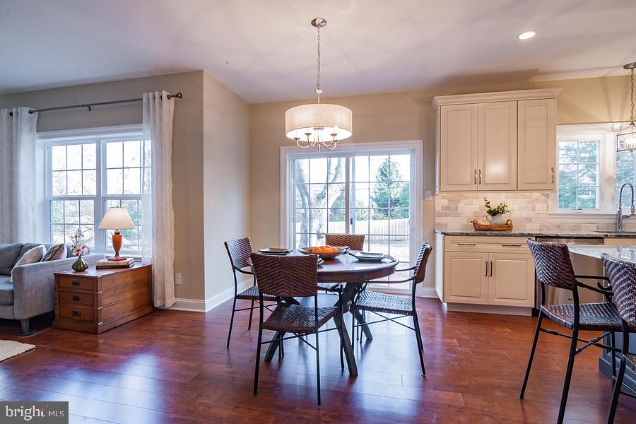 814 Newtown Road Berwyn, PA 19312 - Photo 5 of 23 Photo from another home built by this builder.