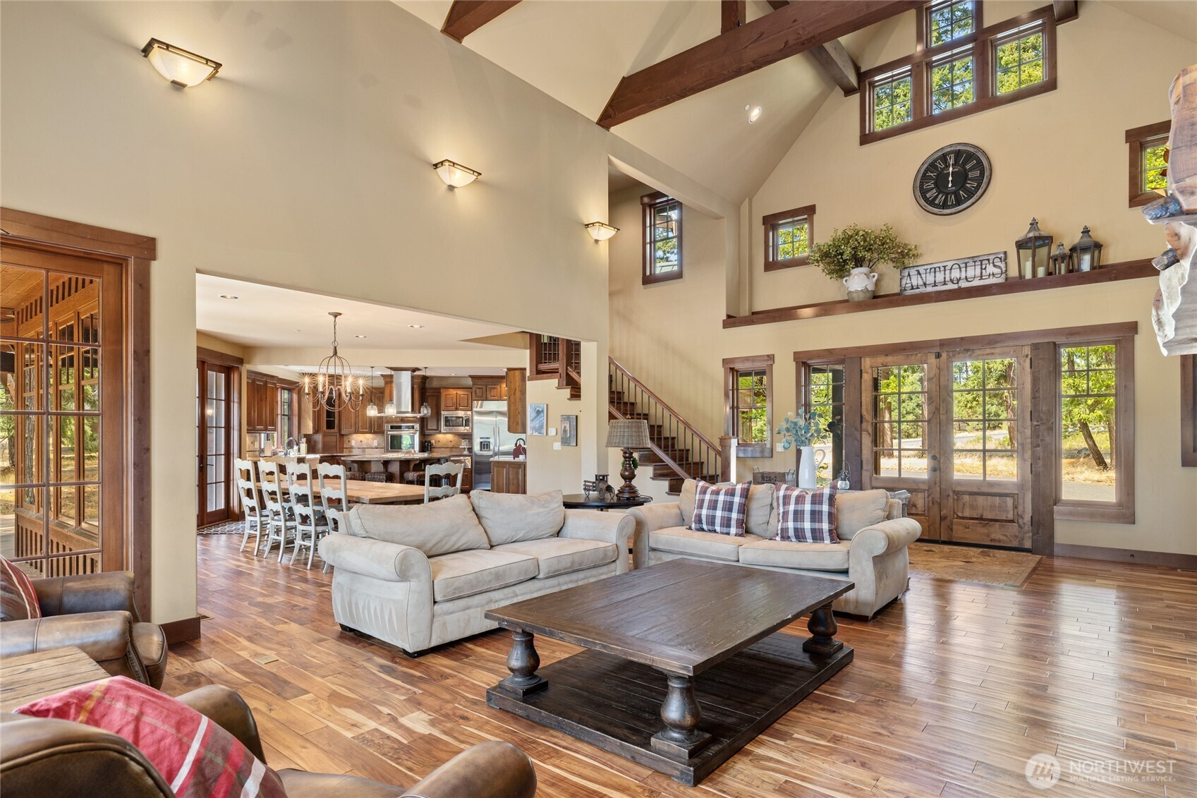 930 Coal Mine Way Cle Elum, WA 98922 - Photo 6 of 40 a living room with furniture and wooden floor