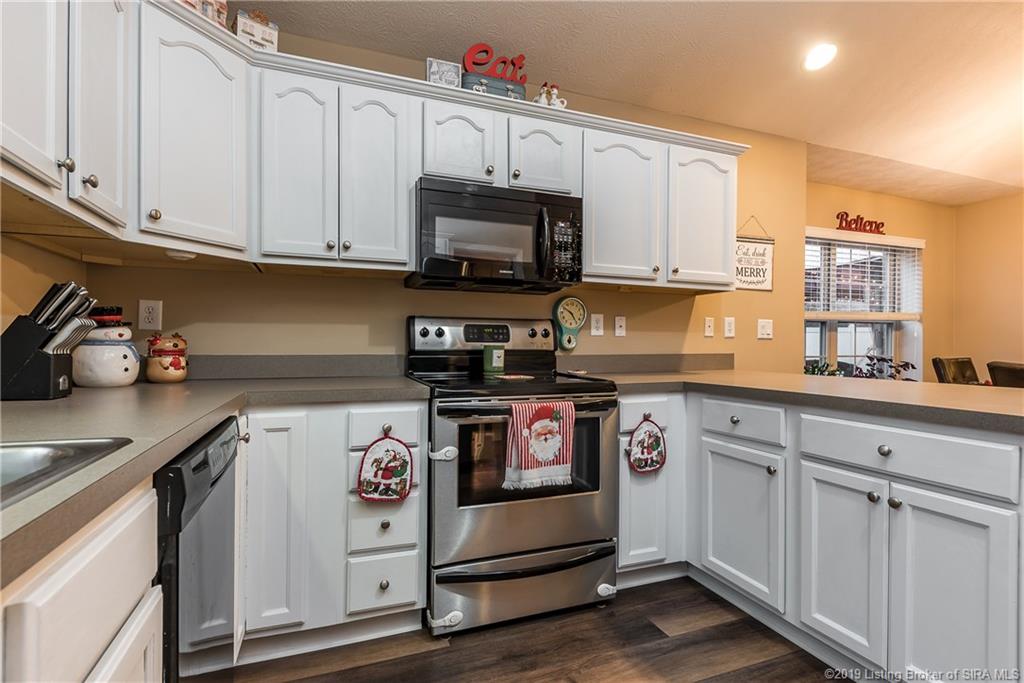 5527 Raintree Ridge Jeffersonville, IN 47130 - Photo 14 of 36 Gallery Image 14