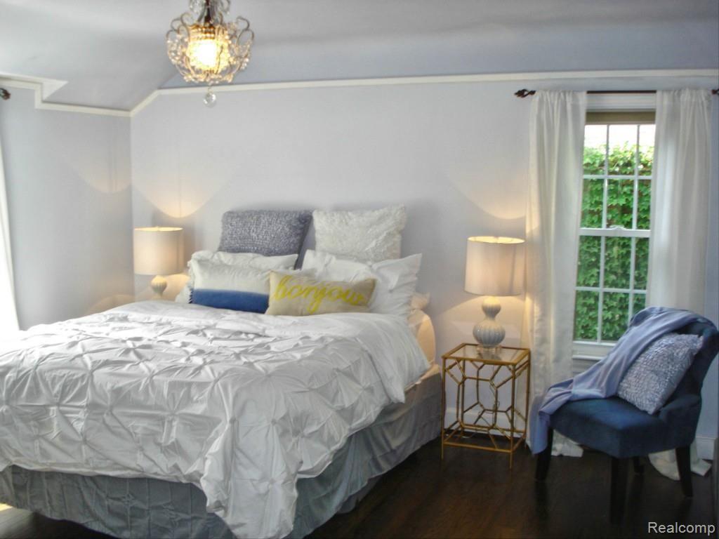 284 Fisher Road Grosse Pointe, MI 48230 - Photo 47 of 69 DSC04933.jpg