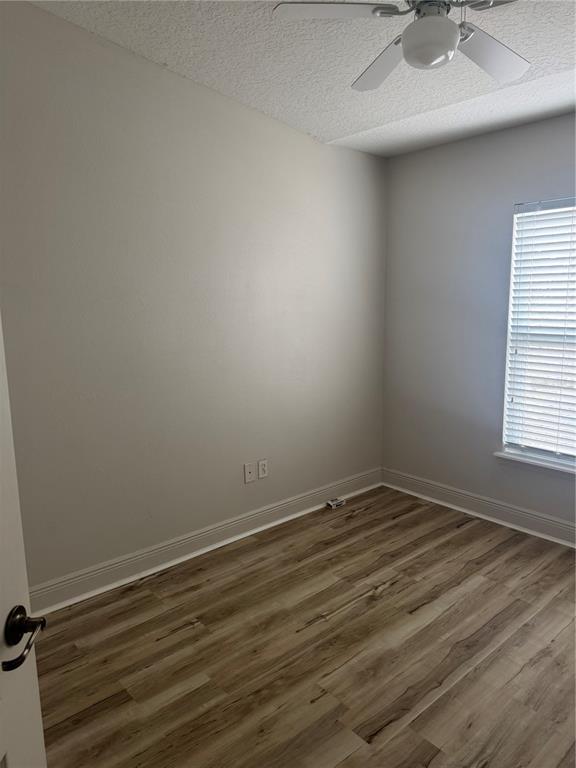 12976 Borland Street Windermere, FL 34786 - Photo 14 of 15 a view of an empty room with a sink