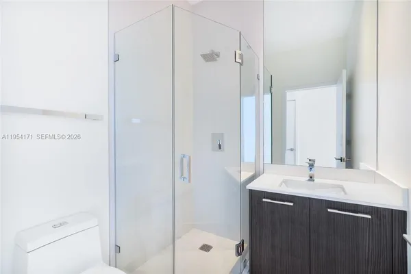 $7,000 | 45 Southwest 9th Street, Unit LPH4609, Miami, FL 33130