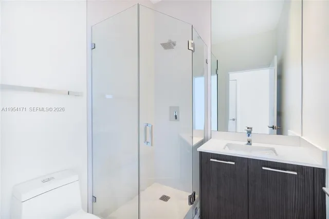 $7,800 | 45 Southwest 9th Street, Unit LPH4609, Miami, FL 33130