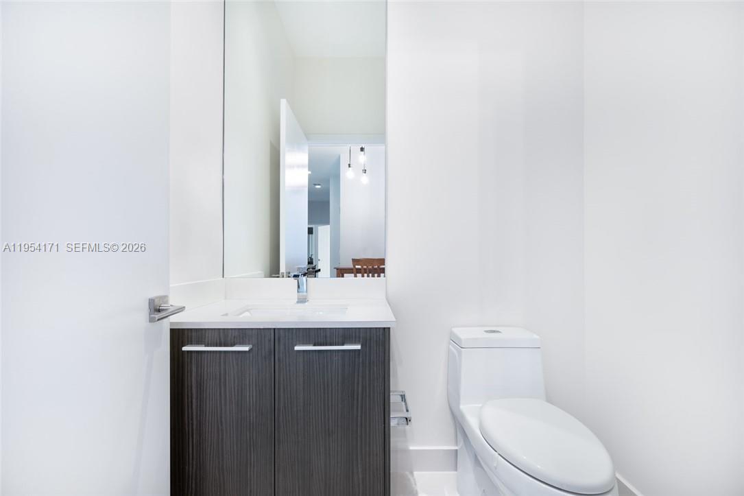 45 Southwest 9th Street, Unit LPH4609 Miami, FL 33130 - Photo 17 of 21