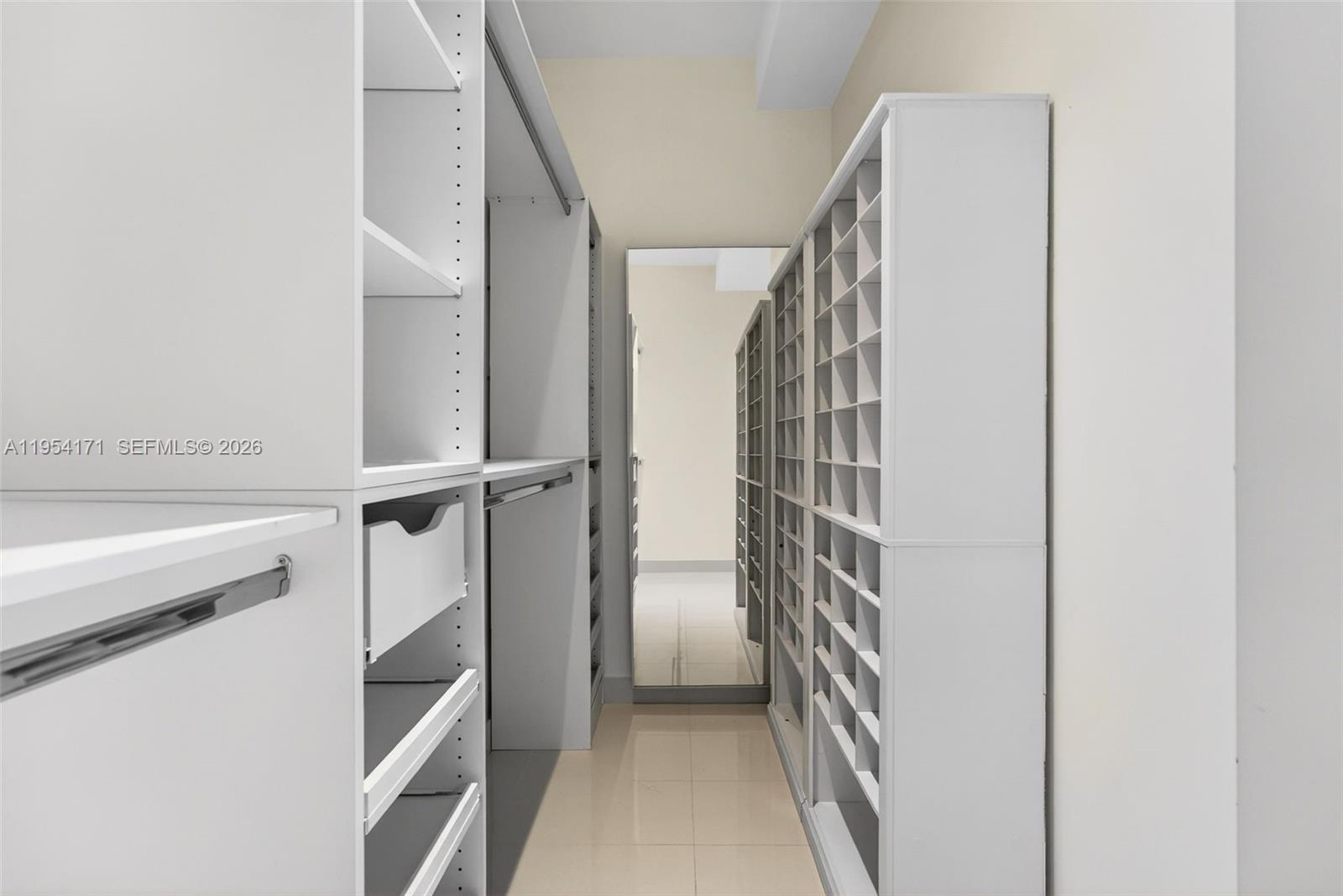 45 Southwest 9th Street, Unit LPH4609 Miami, FL 33130 - Photo 20 of 50