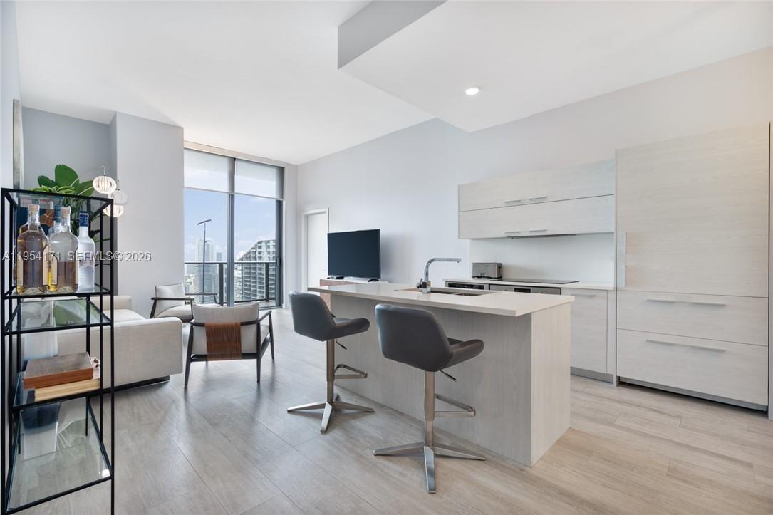 45 Southwest 9th Street, Unit LPH4609 Miami, FL 33130 - Photo 7 of 21