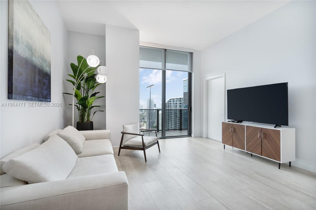 45 Southwest 9th Street, Unit LPH4609 Miami, FL 33130 - Photo 8 of 21