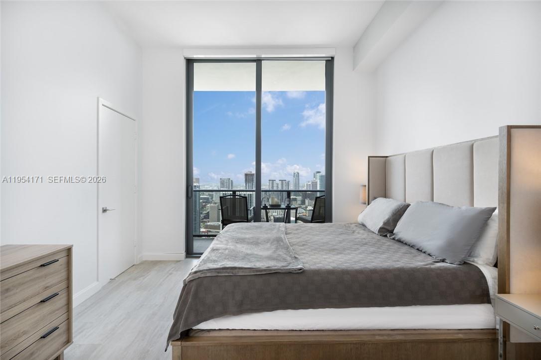 45 Southwest 9th Street, Unit LPH4609 Miami, FL 33130 - Photo 10 of 21