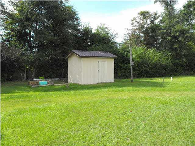 5121 Still Road Century, FL 32535 - Photo 13 of 16 Yard Building