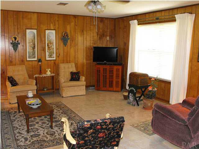 5121 Still Road Century, FL 32535 - Photo 2 of 16 Living Room