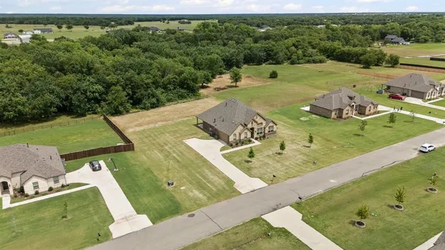 $410,000 | 4919 Elizabeth Way, Lone Oak, TX 75453