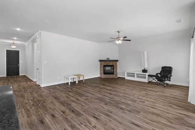 $410,000 | 4919 Elizabeth Way, Lone Oak, TX 75453