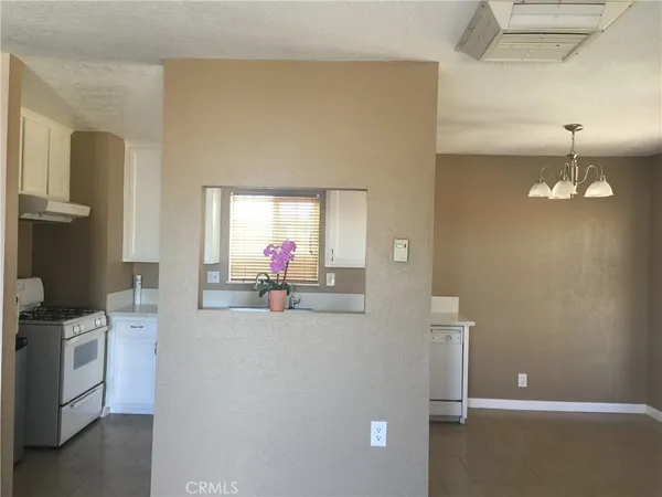 $2,200 | 16512 Batson Place, Victorville, CA 92395