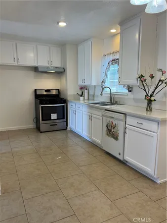 $2,200 | 16512 Batson Place, Victorville, CA 92395